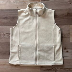 Woolrich Cream Fleece Zip Front Vest